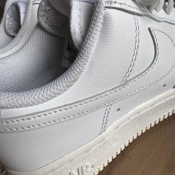 Nike Air Force 1 '07 Low White DD8959-100 Size 6 | Classic Streetwear Sneaker - Picture 16 of 16
